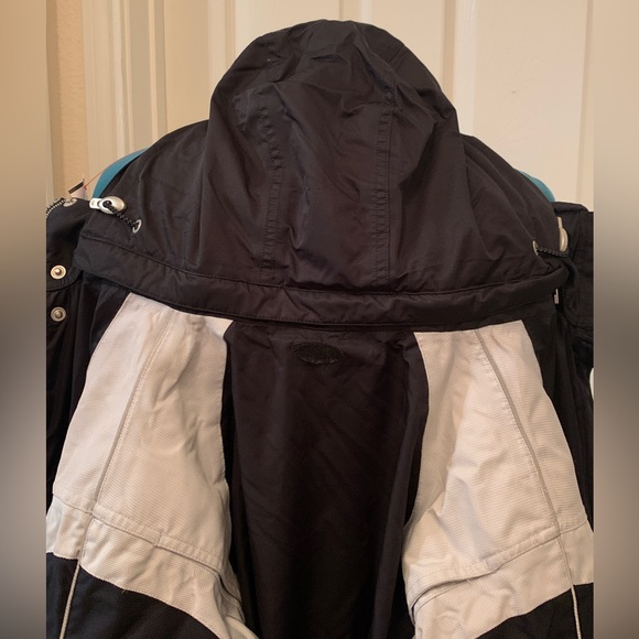 Black & White Obermeyer Ski/Snowboarding Jacket - Size 8 - Picture 5 of 6